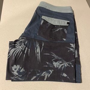 Mens Swim Short Quicksilver Size 34